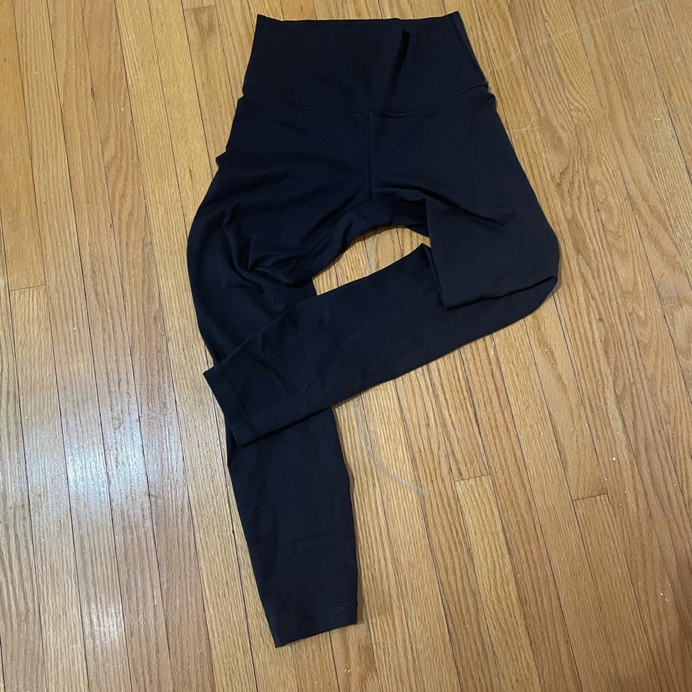 Lululemon wonder under size 6